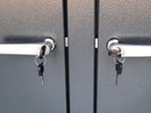 Огнестойкий шкаф для литий-ионных АКБ БШ-О-06-17 дверцы